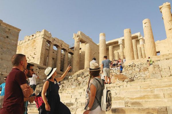 Acropolis guided tour with entry ticket